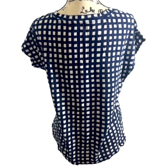 GAP Blue &  White Fitted Graphic T-Shirt Gingham Print Pocket Stretch Size Small - Picture 2 of 9